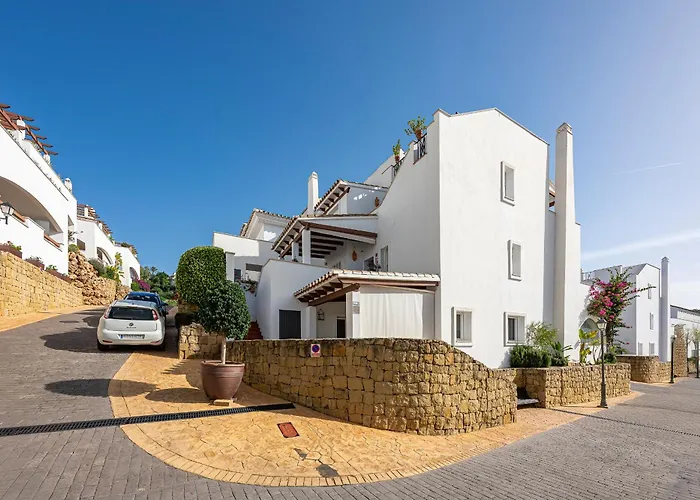 Aloha Royal Marbella, 2br Wonderful In Nueva Andalucia Apartamento *